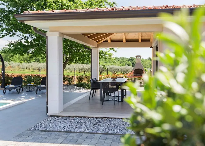 In - Istrien 50053 * Visnjan